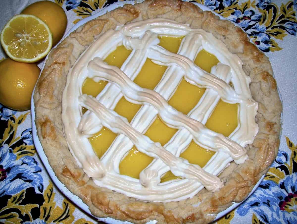 lattice lemon meringue pie