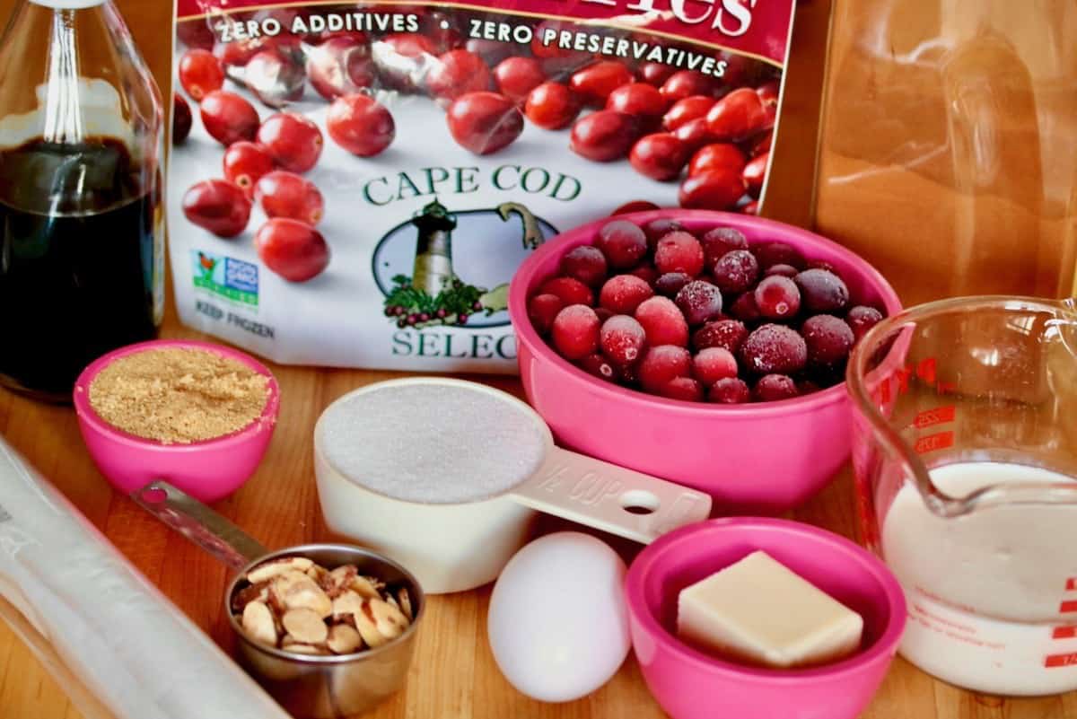 Ingredients include vanilla, cranberries, sugar, almonds, eggs, butter, cream.