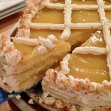 Key lime pie cake.