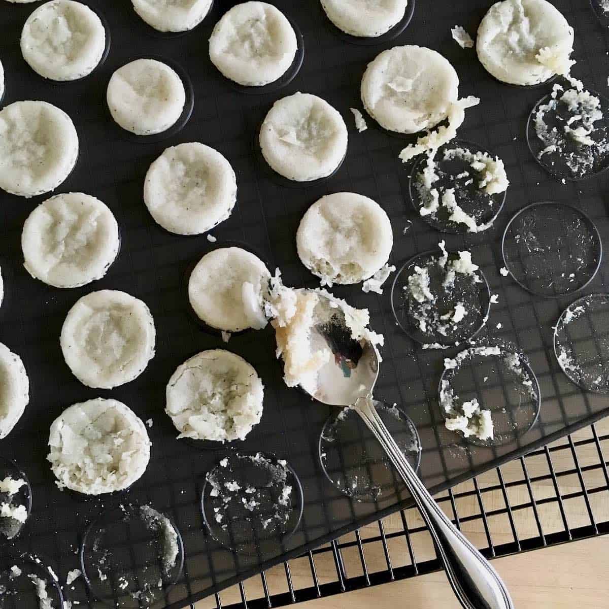 not properly baked macarons sticking to pan