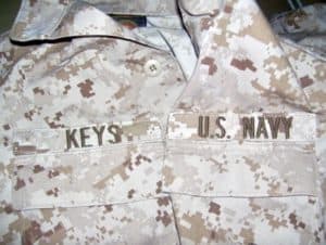 Keys U.S. Navy camouflage uniform to keep or not.