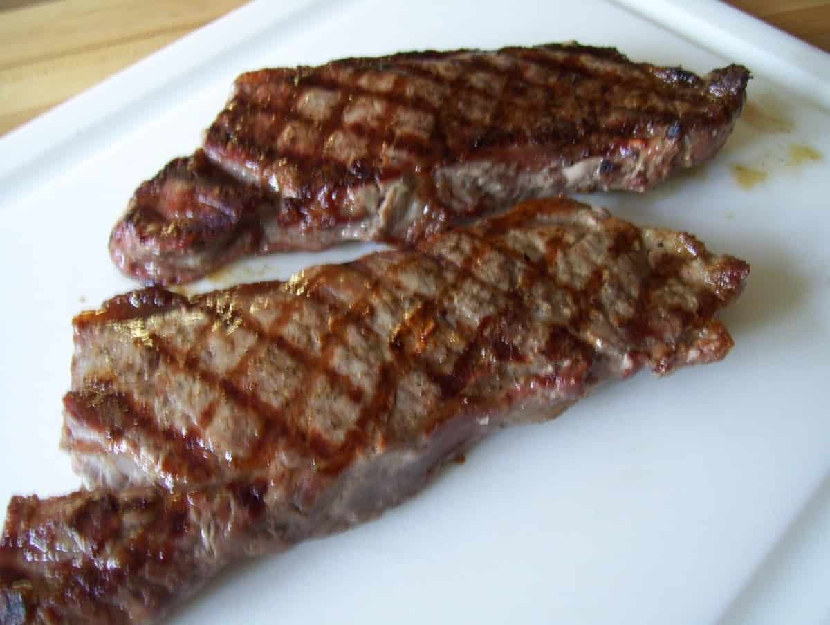 Great grilling tips give perfectly cooked steaks.