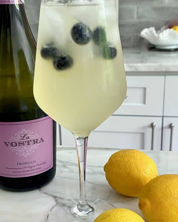 sparkling elderberry lemonade