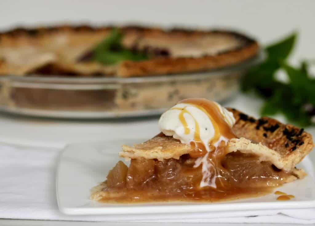 Five spice miso caramel apple pie with black sesame crust a la mode.