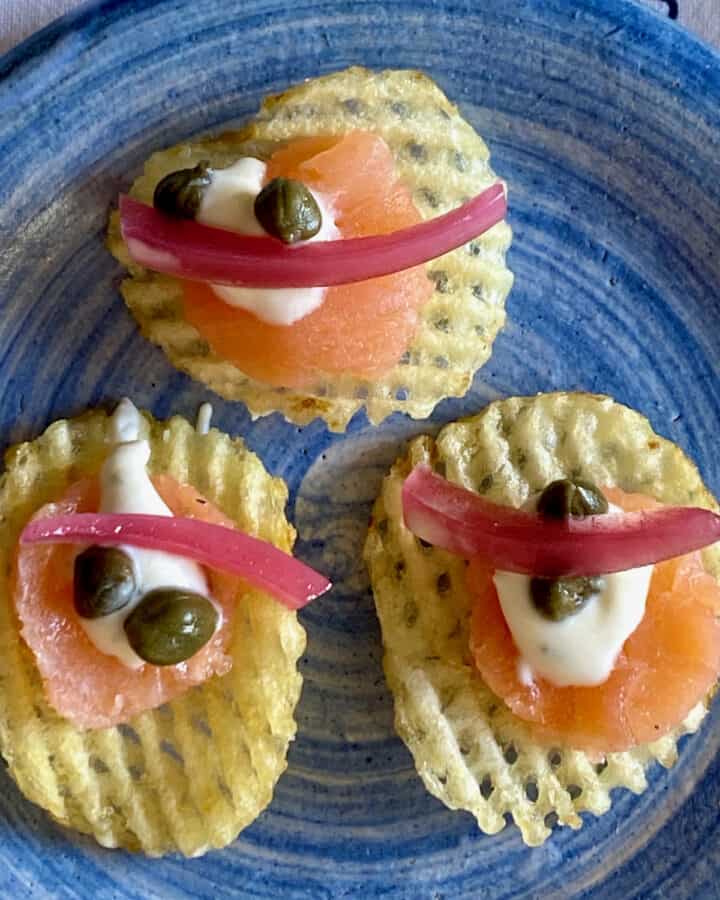 Easy smoked salmon appetizer.