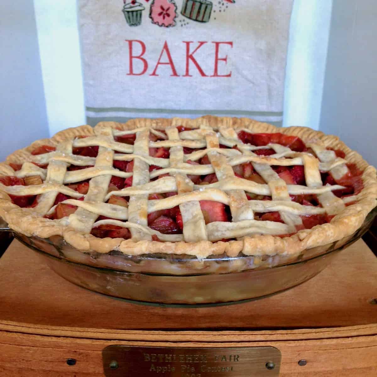 Baked strawberry rhubarb pie.