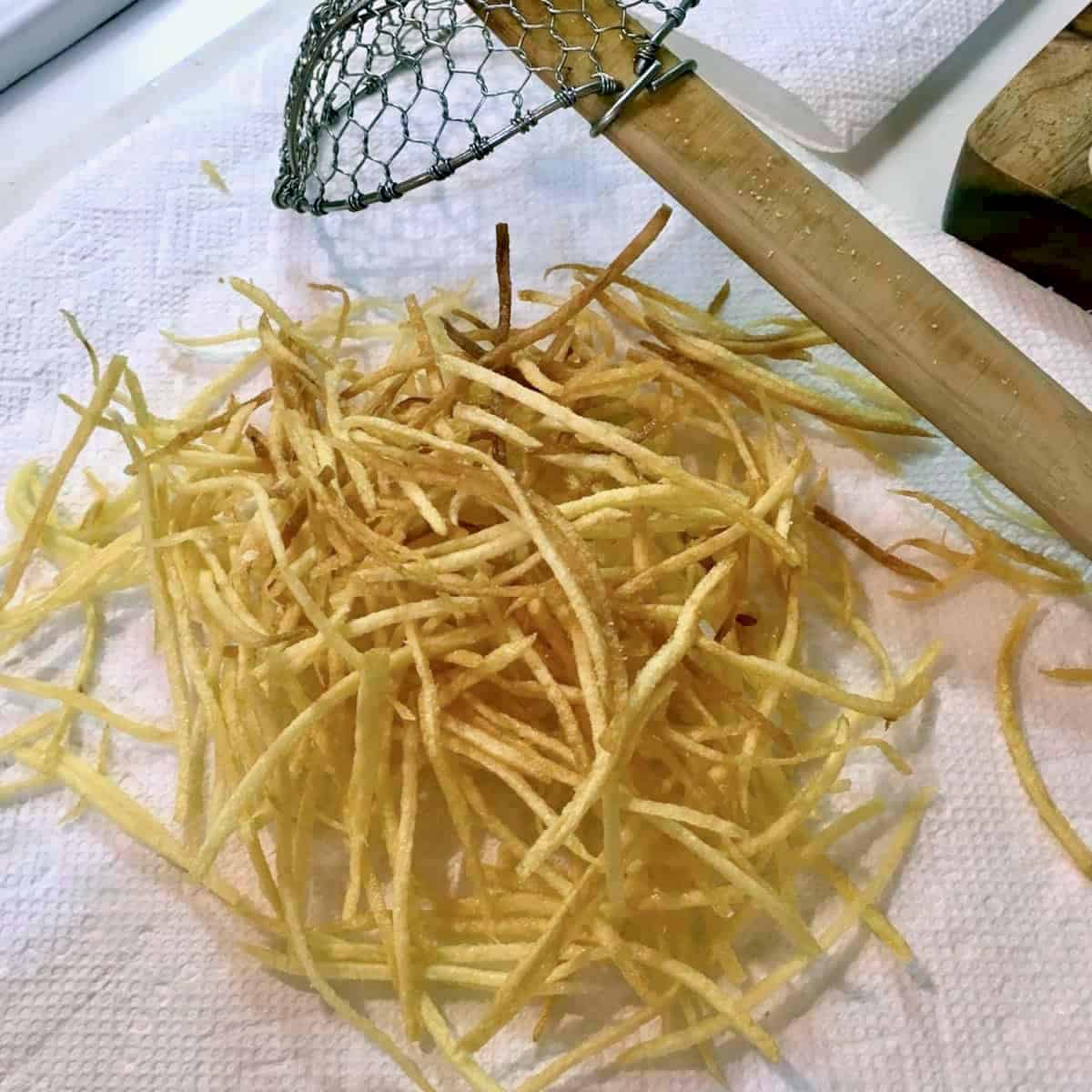 Crispy shoestring potato fries.