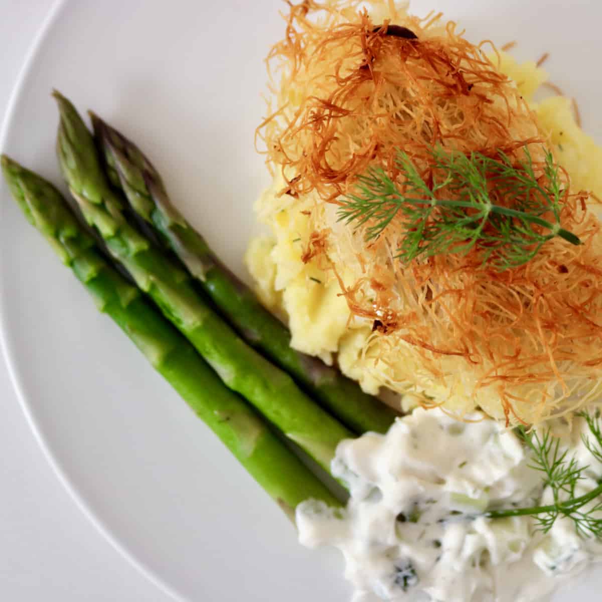 Simple steamed asparagus as a side dish for fish.