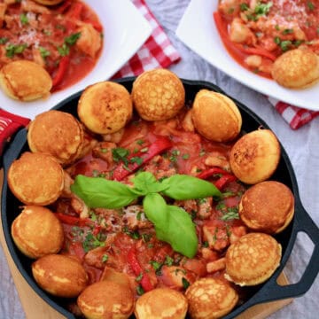 Easy Chicken cacciatore with cornbread cheese puffs.
