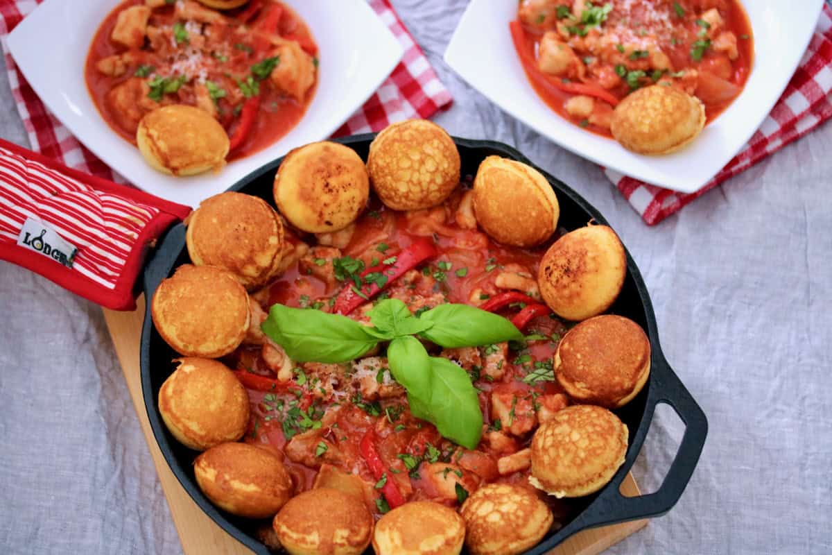 Easy Chicken cacciatore with cornbread cheese puffs.