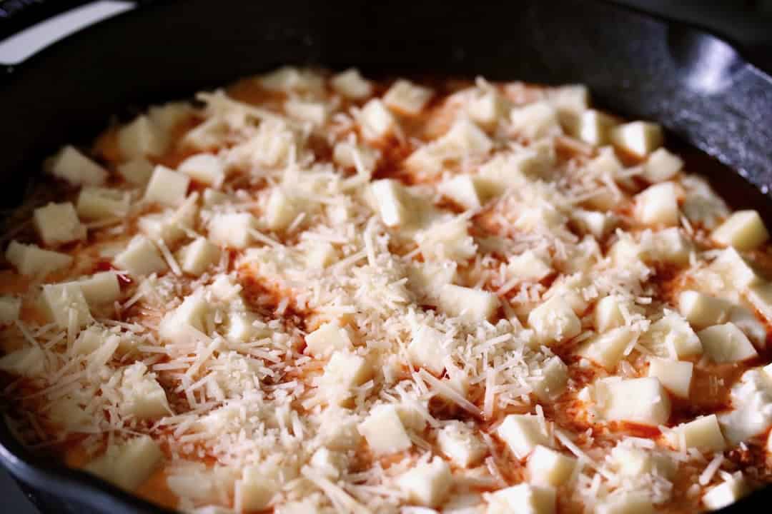 Lots of cheese on the dip.