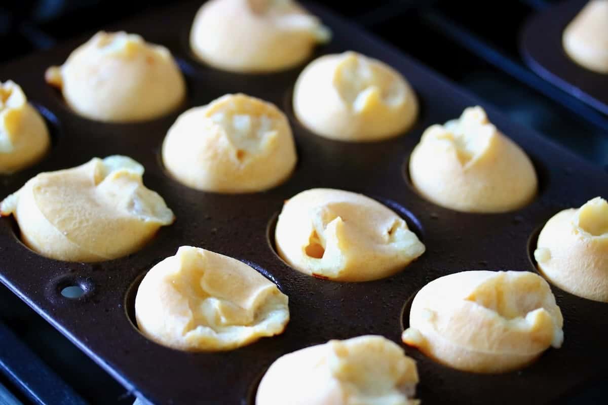 Queso cheese bread.