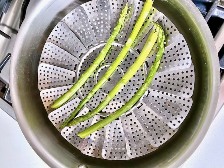 Steamed asparagus.