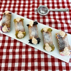 Cannoli cream pie bites.